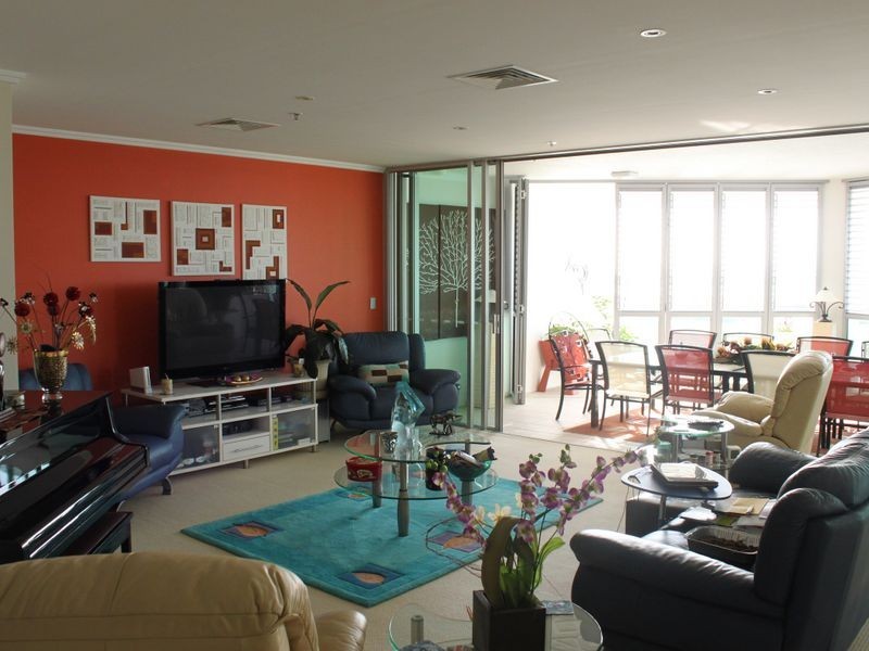 1802/300 Marine Parade, Labrador QLD 4215