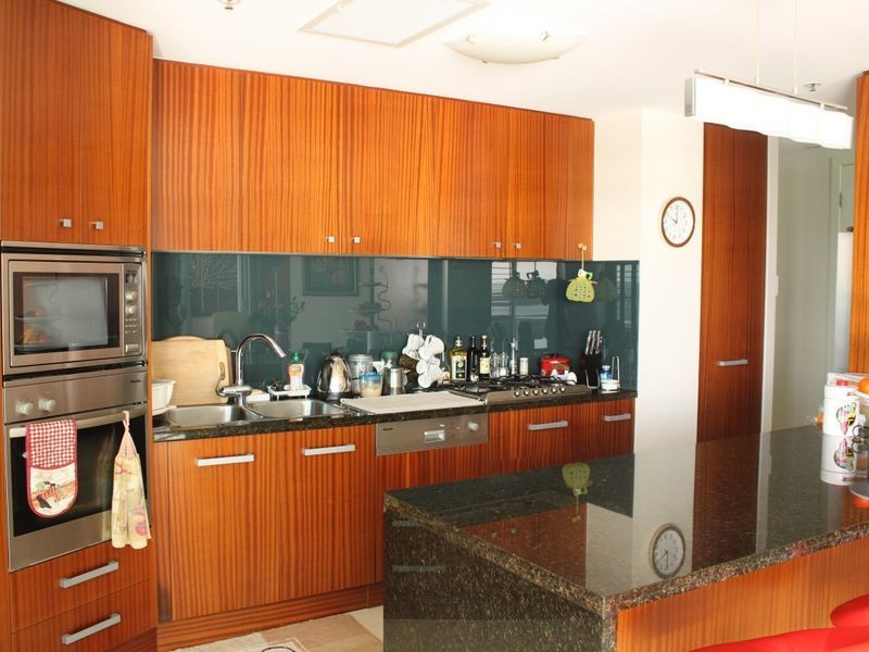 1802/300 Marine Parade, Labrador QLD 4215