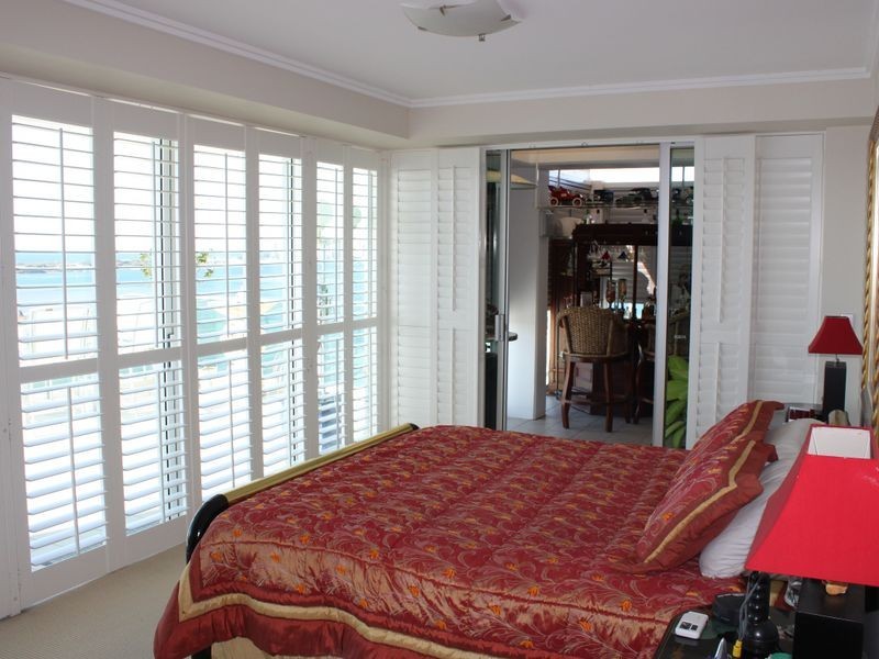 1802/300 Marine Parade, Labrador QLD 4215