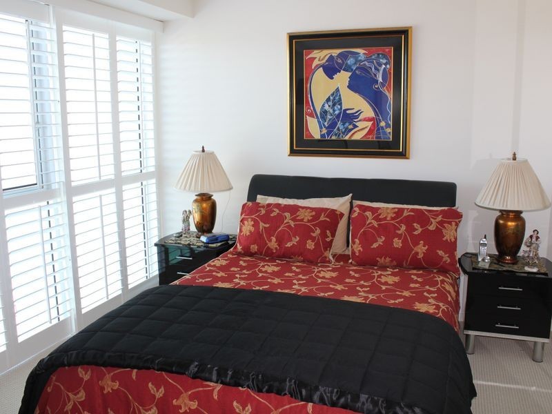 1802/300 Marine Parade, Labrador QLD 4215