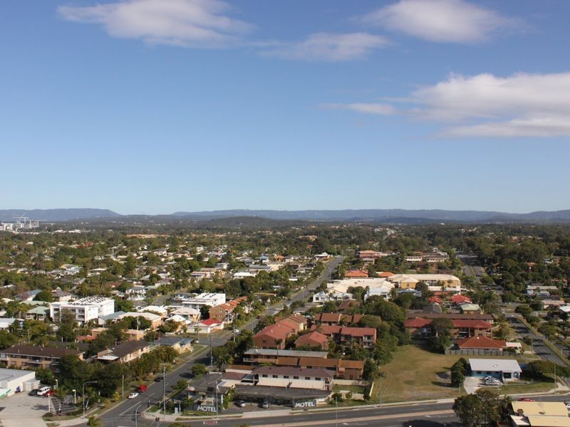 1802/300 Marine Parade, Labrador QLD 4215