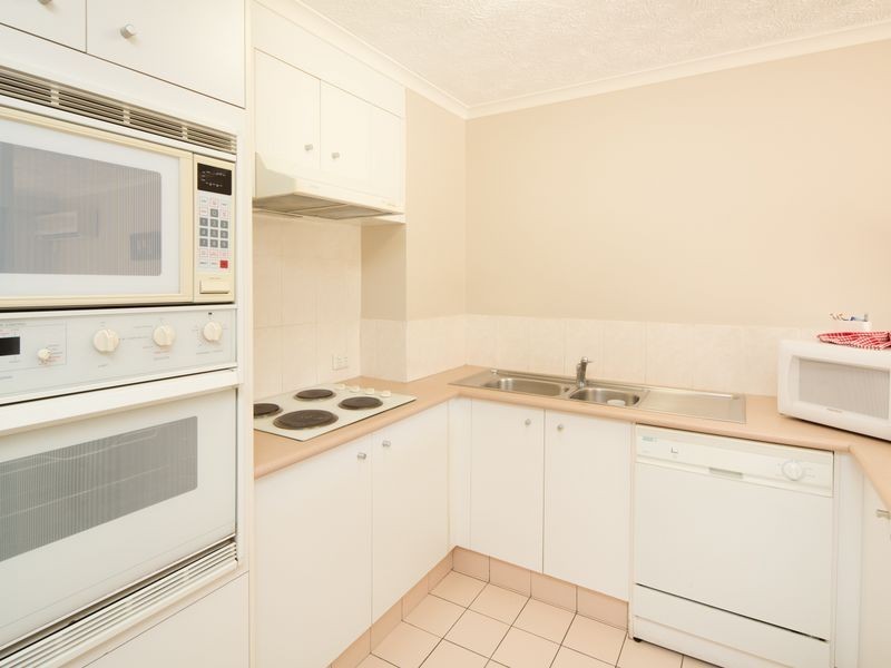 13/12 Whiting Street, Labrador QLD 4215