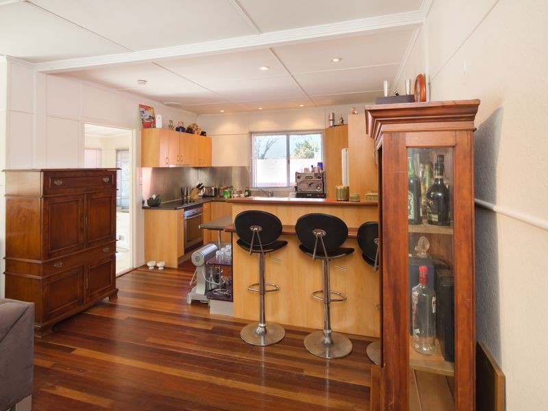 16-18 Bright Avenue, Labrador QLD 4215