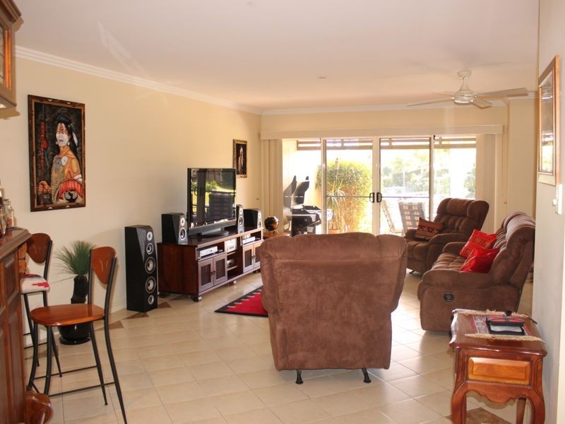 24/76 Bayview Street, Runaway Bay QLD 4216