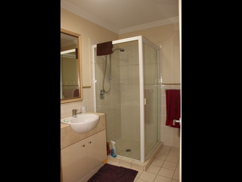 24/76 Bayview Street, Runaway Bay QLD 4216