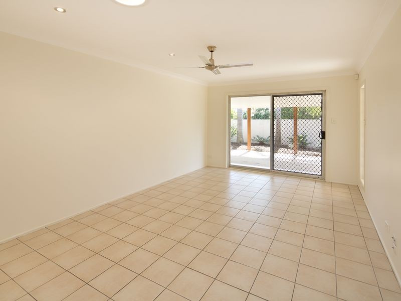 28 Allden Avenue, Labrador QLD 4215