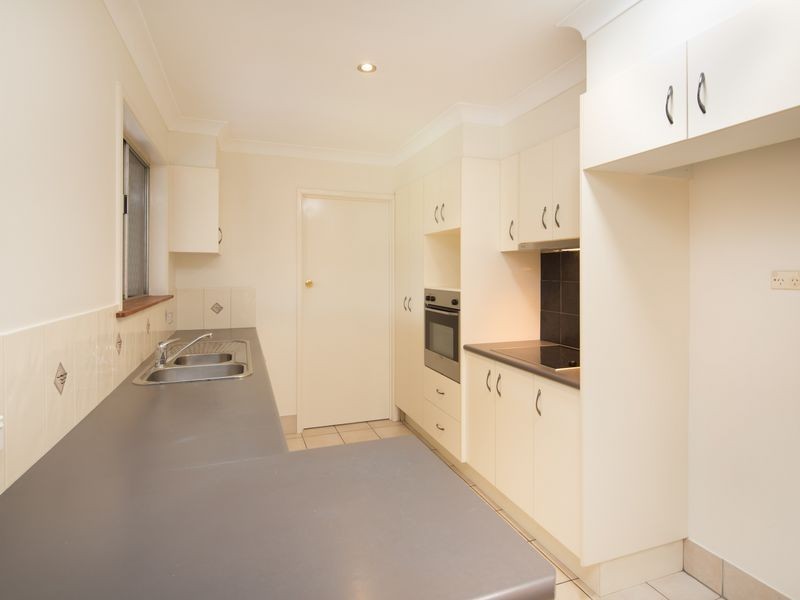 28 Allden Avenue, Labrador QLD 4215