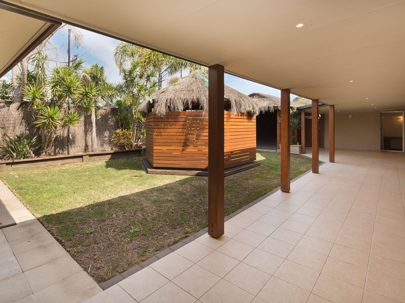 28 Allden Avenue, Labrador QLD 4215