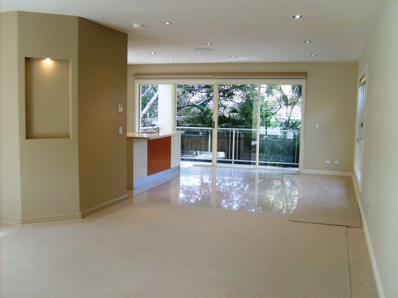 9/27 Gordon Street, Labrador QLD 4215
