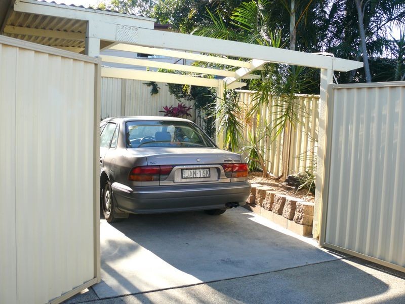 2/20 Botanical Drive, Labrador QLD 4215