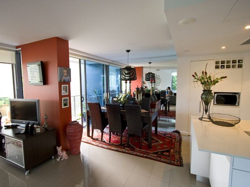 2102/438 Marine Parade, Biggera Waters QLD 4216