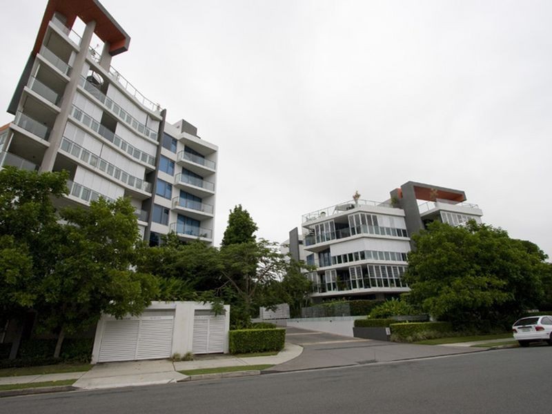 2102/438 Marine Parade, Biggera Waters QLD 4216