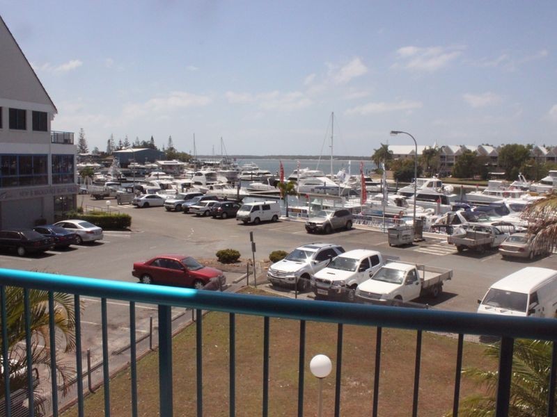 8/249 Bayview Street, Runaway Bay QLD 4216