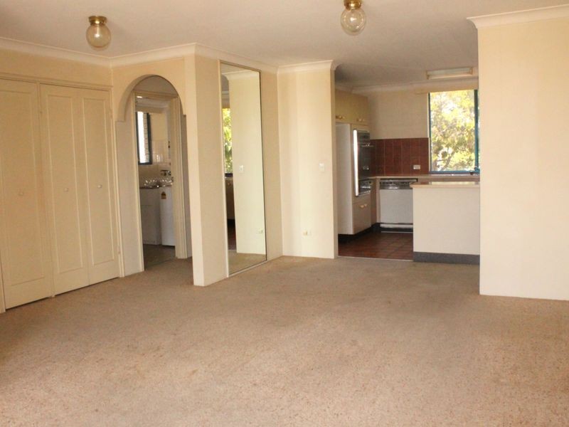 8/249 Bayview Street, Runaway Bay QLD 4216