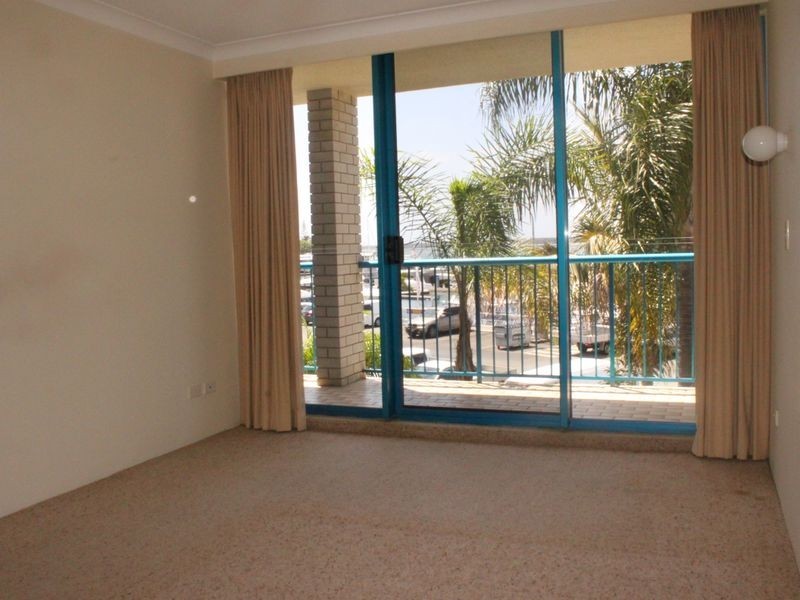 8/249 Bayview Street, Runaway Bay QLD 4216