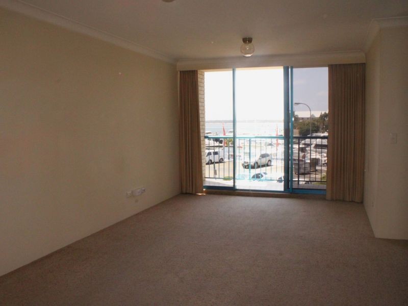 8/249 Bayview Street, Runaway Bay QLD 4216