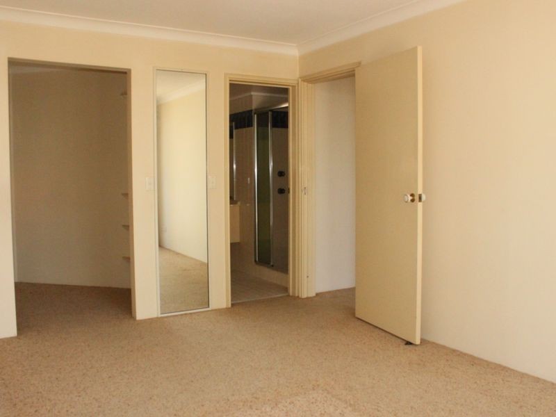 8/249 Bayview Street, Runaway Bay QLD 4216