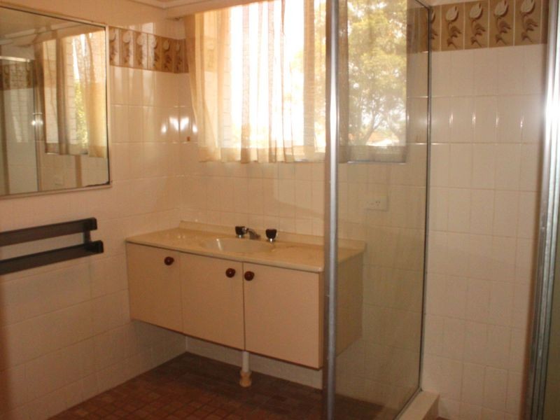 8/249 Bayview Street, Runaway Bay QLD 4216