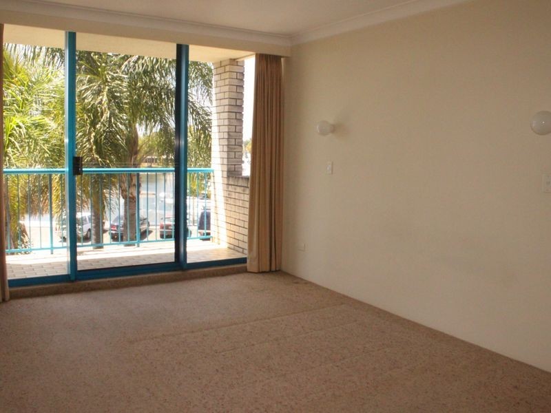 8/249 Bayview Street, Runaway Bay QLD 4216