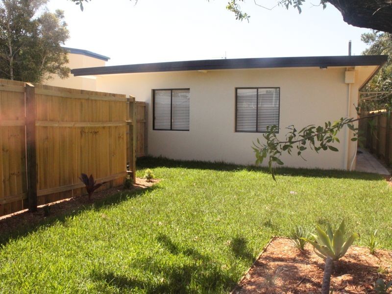 2/35 Brisbane Road, Labrador QLD 4215