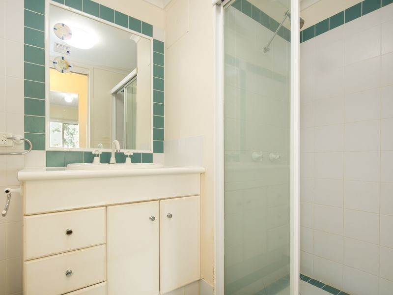 8/45 Frank Street, Labrador QLD 4215