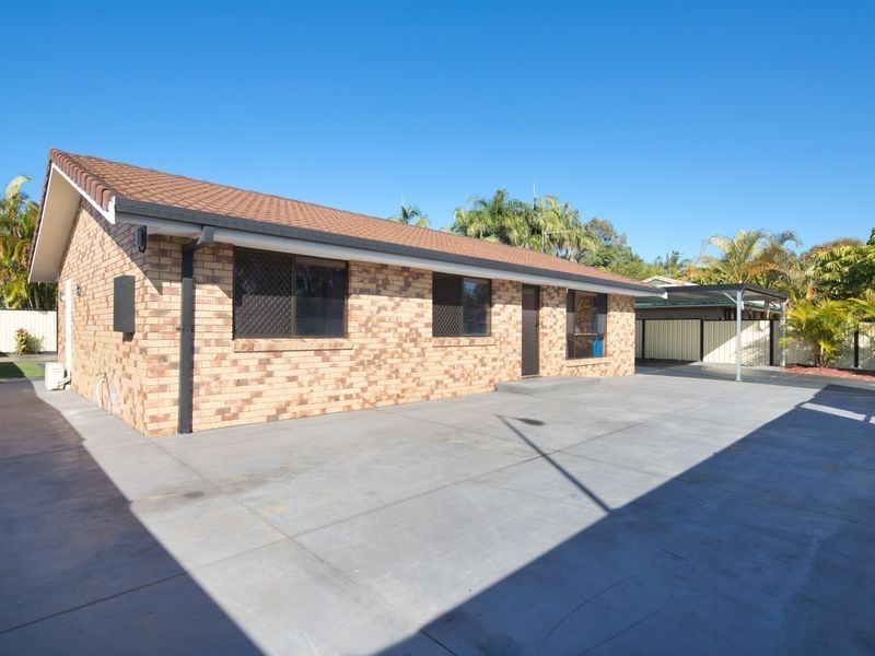 133 Kumbari Avenue, Labrador QLD 4215