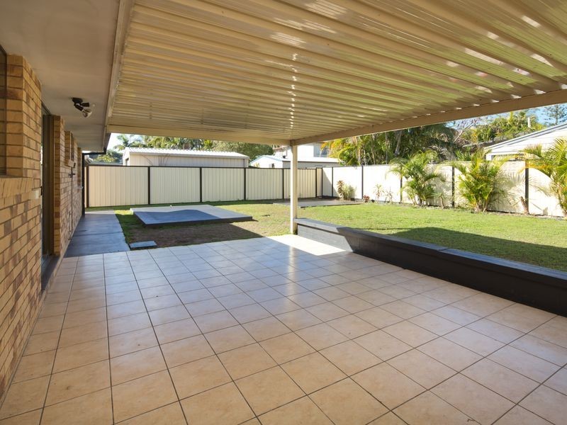 133 Kumbari Avenue, Labrador QLD 4215