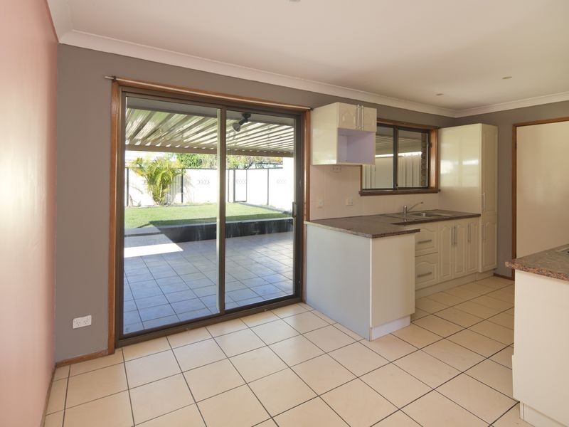 133 Kumbari Avenue, Labrador QLD 4215