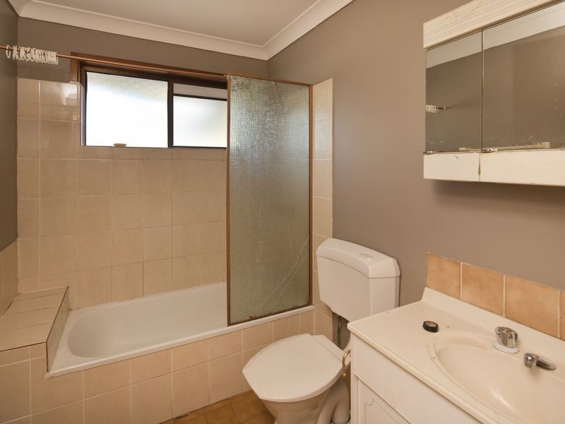 133 Kumbari Avenue, Labrador QLD 4215