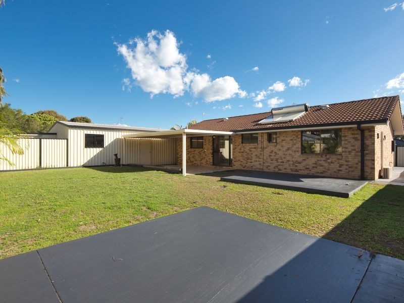 133 Kumbari Avenue, Labrador QLD 4215