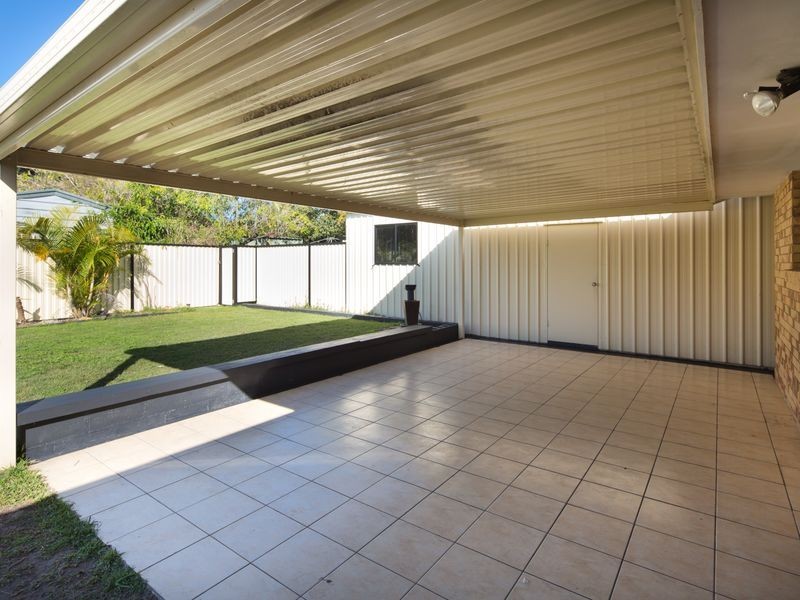 133 Kumbari Avenue, Labrador QLD 4215