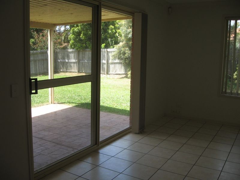 12 Forest Hills Court, Parkwood QLD 4214