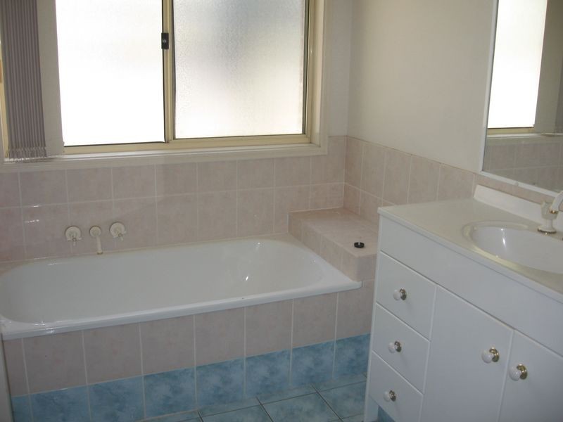 12 Forest Hills Court, Parkwood QLD 4214