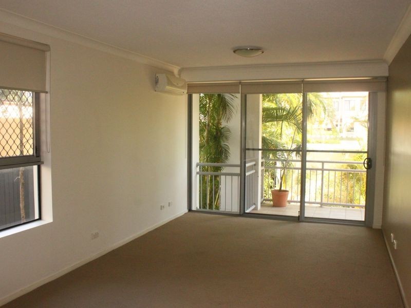 13/13 Bright Avenue, Labrador QLD 4215