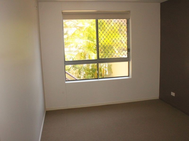 13/13 Bright Avenue, Labrador QLD 4215