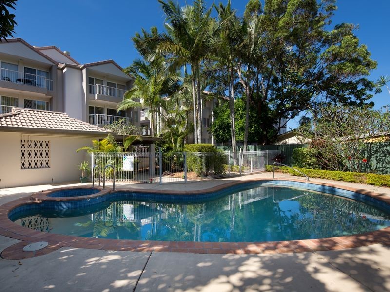 1/72 Brighton Street, Biggera Waters QLD 4216