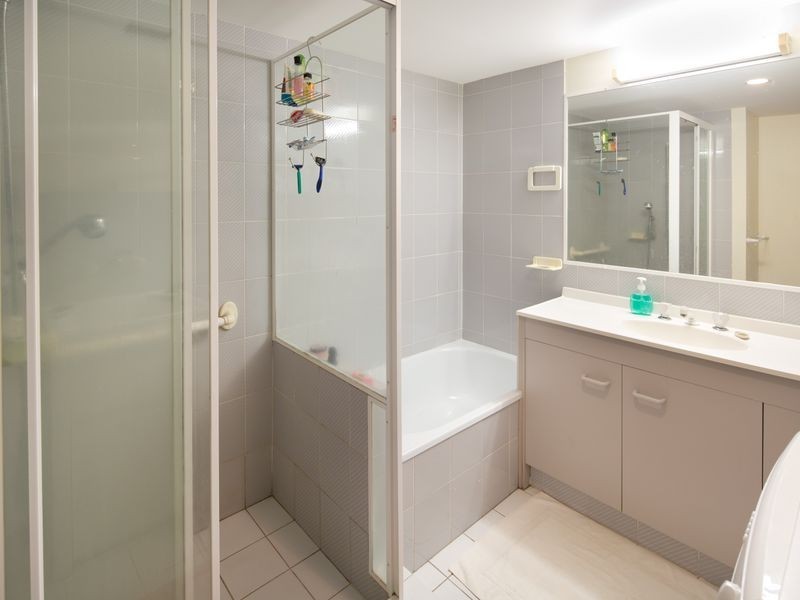 1/72 Brighton Street, Biggera Waters QLD 4216