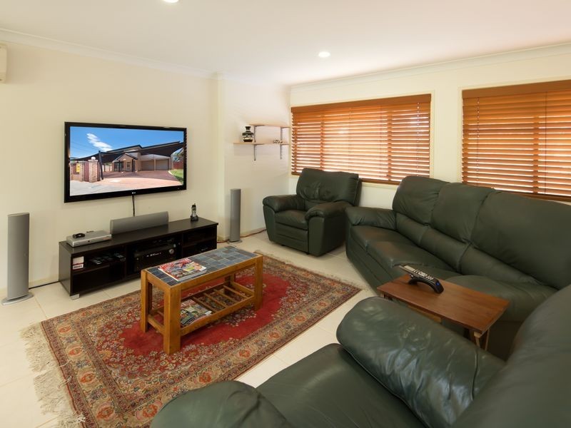 68 Hollywell Road, Biggera Waters QLD 4216