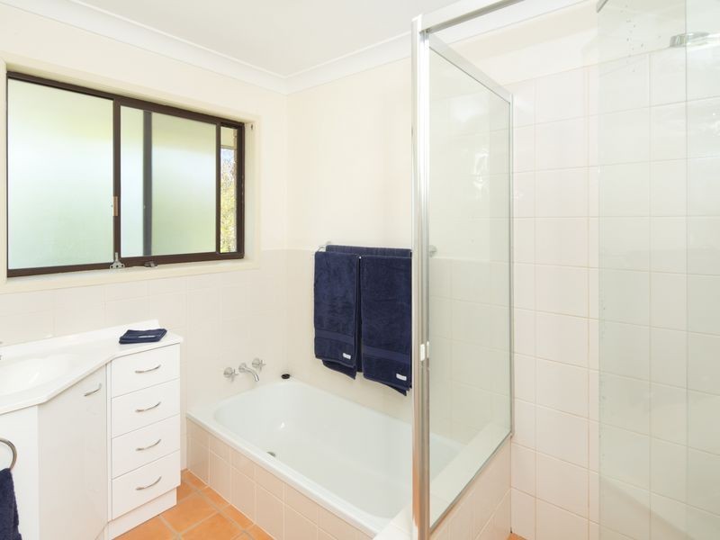 68 Hollywell Road, Biggera Waters QLD 4216