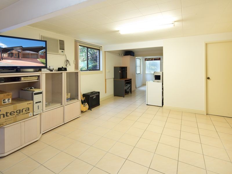 68 Hollywell Road, Biggera Waters QLD 4216
