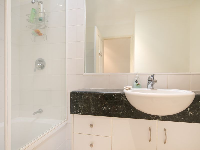 17/20 Brown Street, Labrador QLD 4215