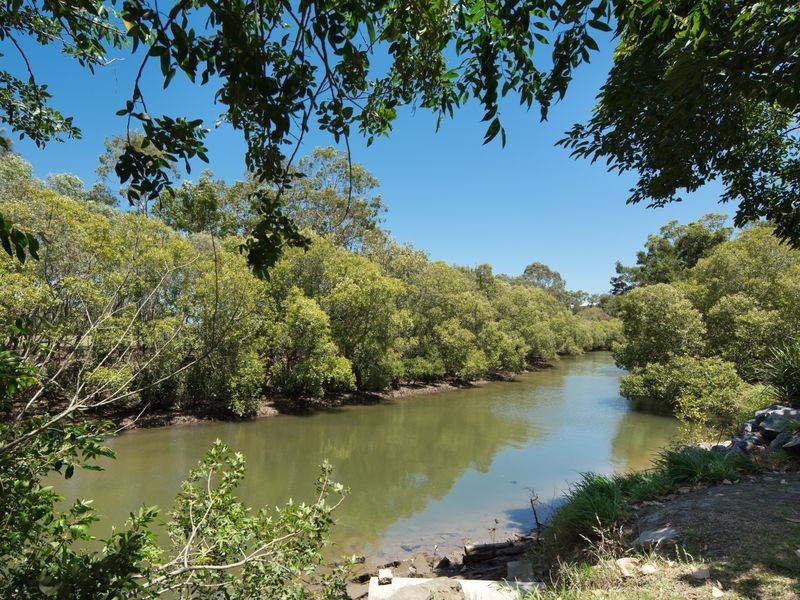 38 Worendo Street, Southport QLD 4215