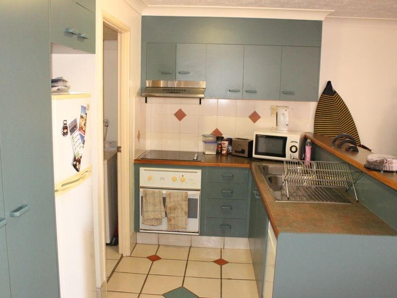 4/7 Robert Street, Labrador QLD 4215