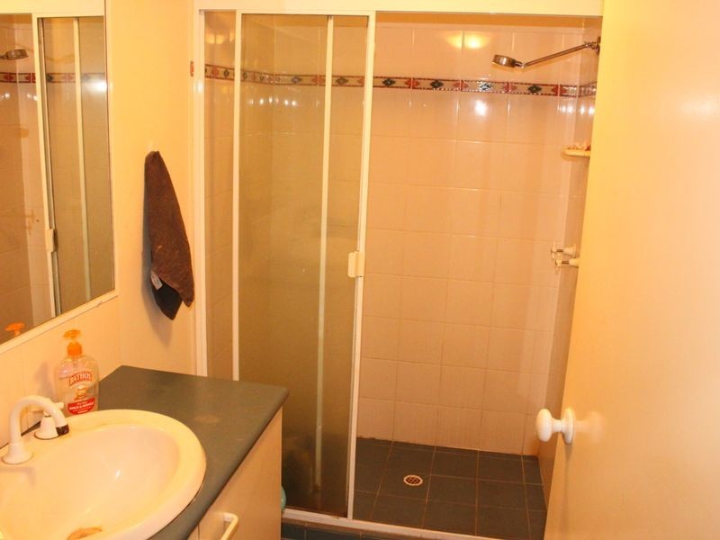 4/7 Robert Street, Labrador QLD 4215