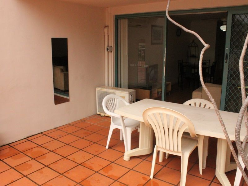 4/7 Robert Street, Labrador QLD 4215