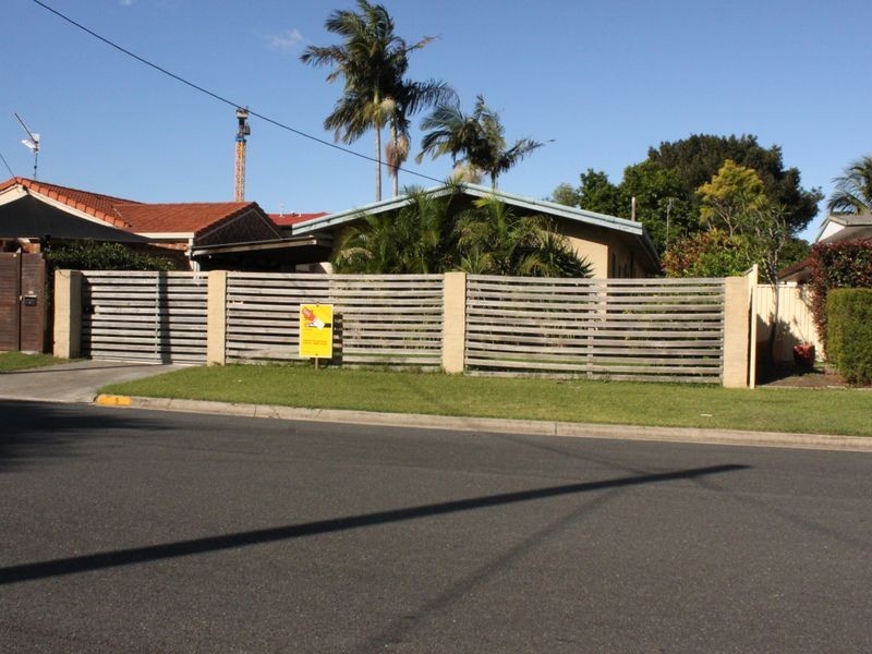 5 Middle Street, Labrador QLD 4215