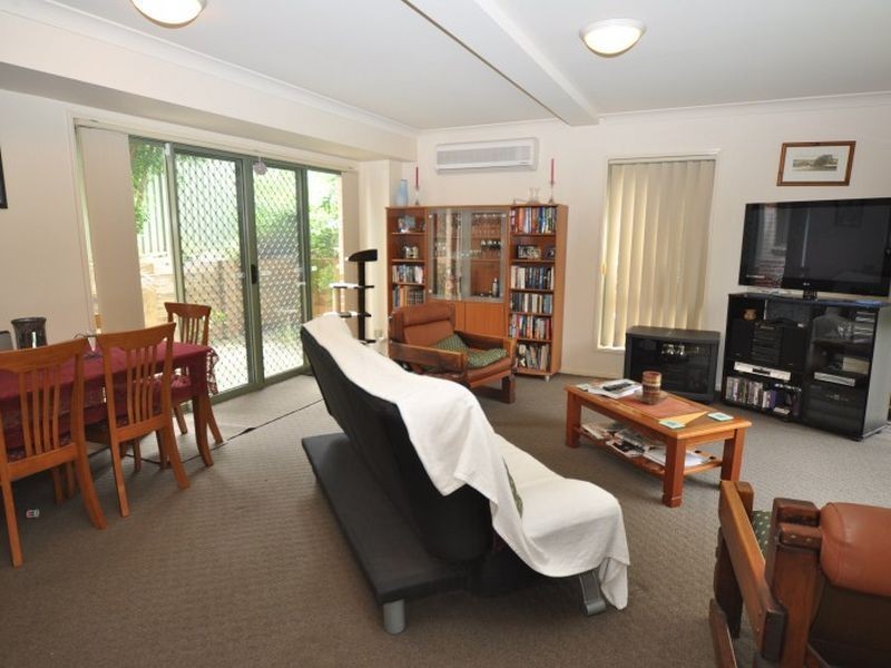 4/93 Whiting Street, Labrador QLD 4215