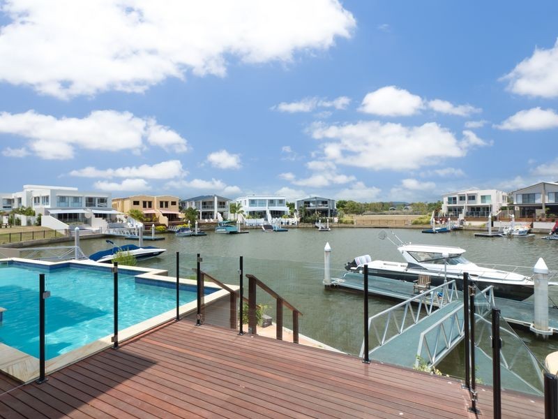 37 South Quay Drive, Biggera Waters QLD 4216