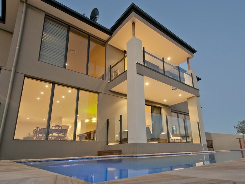 37 South Quay Drive, Biggera Waters QLD 4216