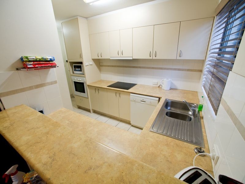 12/490 Marine Parade, Biggera Waters QLD 4216